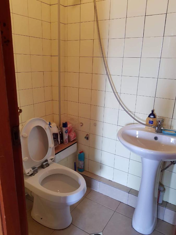 Hostel Levan Tbilisi Bagian luar foto